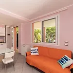 בית נופש La Casetta Rosa דיאנו מרינה