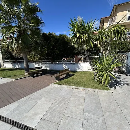 펜션 La Casetta Rosa 디아노마리나